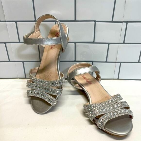 Gladiator Sandals girls size 13 silver glitter - Picture 4 of 4